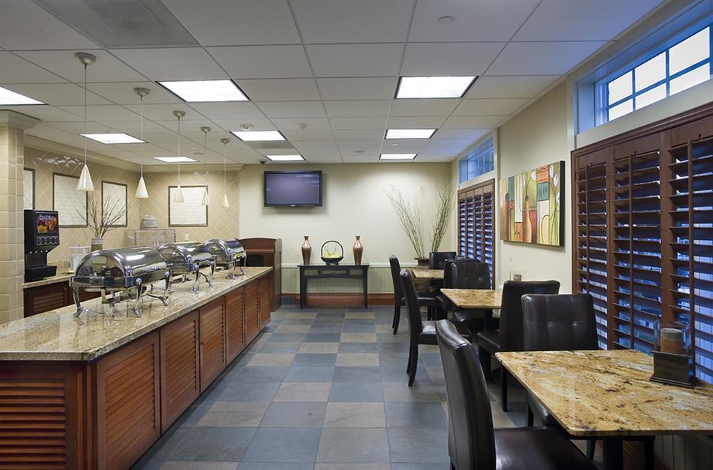 West Inn & Suites Carlsbad Restaurant photo