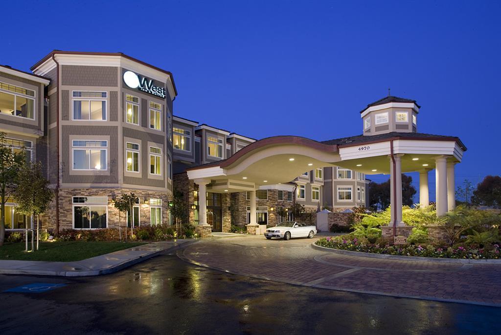 West Inn & Suites Carlsbad Exterior photo